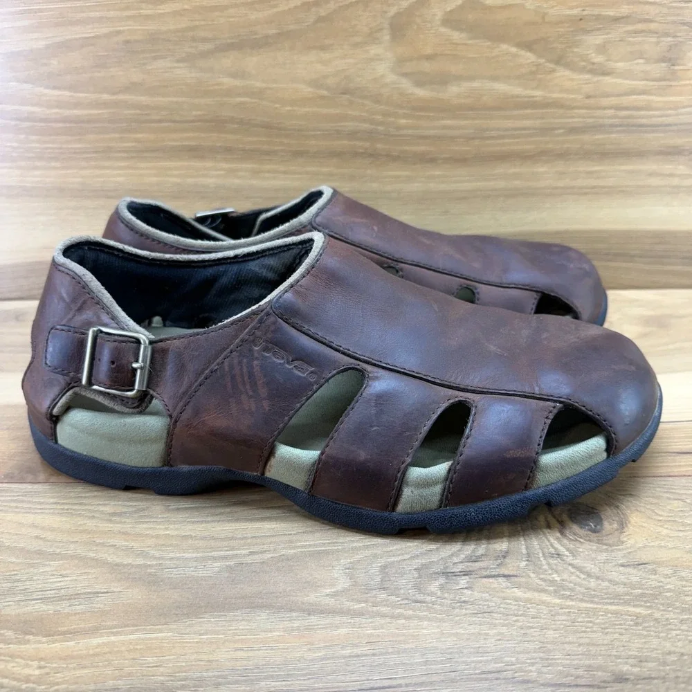 TEVA Fisherman Leather Sandal Mens 11 Brown Leather Minimalist Outdoor Walk 6593